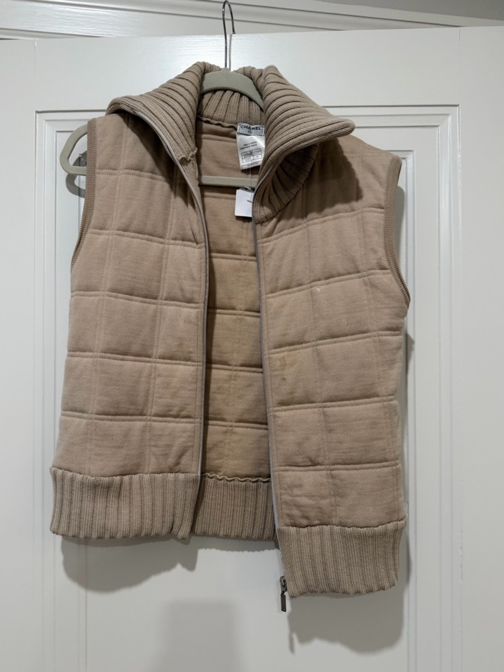CHANEL Beige Quilted Wool Vest - Picture 2 of 5